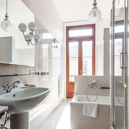 Easy - Porta Romana Apartment