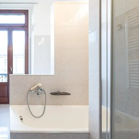 Easy - Porta Romana Apartment